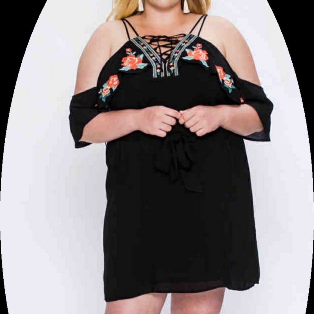BRAND NEW! COLD SHOULDER EMBROIDERED DRESS